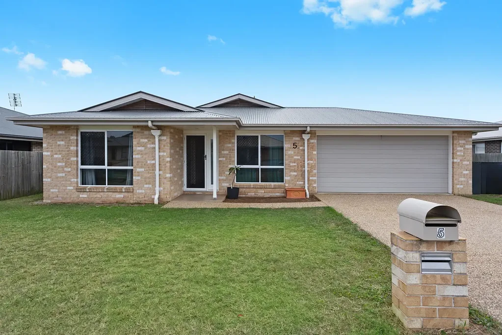 5 Clive Street, Oakey, QLD 4401