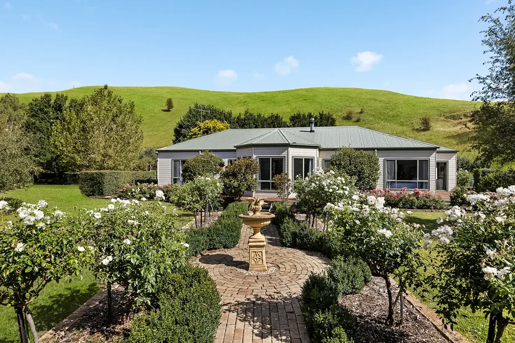 49 Darraweit Valley Road, Darraweit Guim, VIC 3756