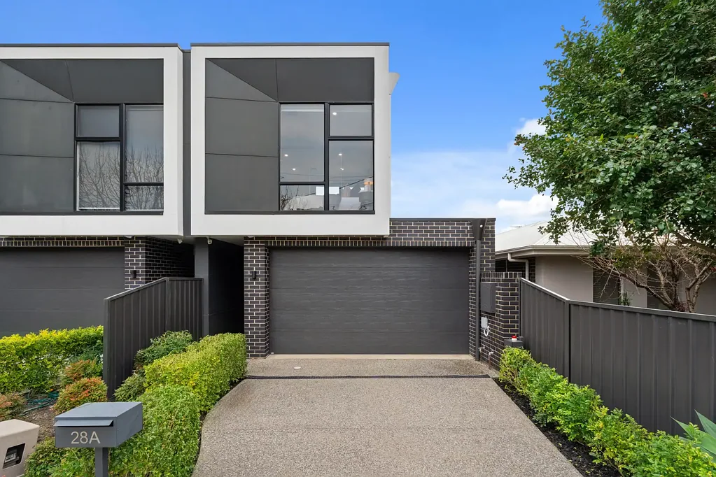 Rostrevor 3Habitaciones A Light-Filled Rostrevor Haven Built for Modern Life
