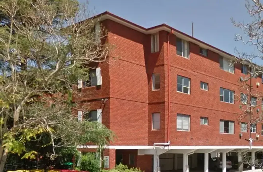 Convinient One Bedroom Unit with Parking