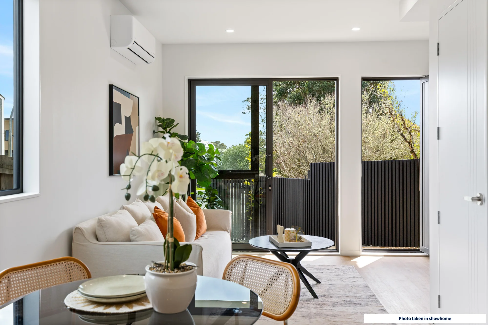 Henderson 2 Slaapkamer Sunny End Unit