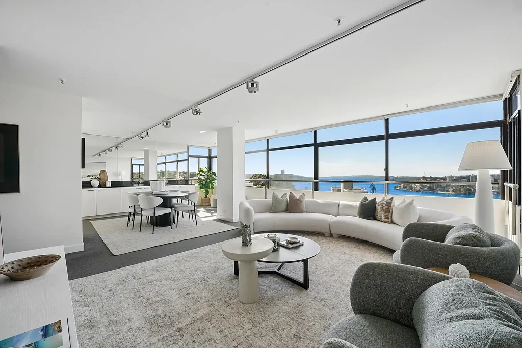 Darling Point 3房 东北朝向公寓尽享标志性海港全景 North East Facing Apartment Basks In Iconic Harbour Panoramas