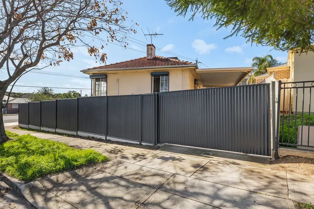 404 Grand Junction Road, Clearview, SA 5085