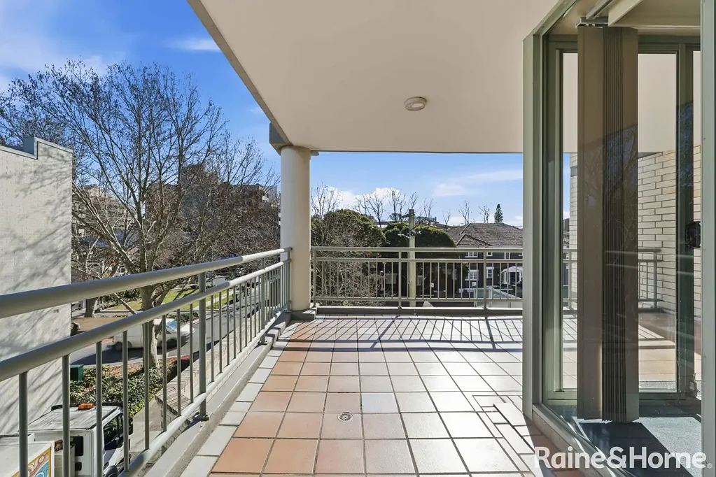 Kingsford 2房 Kingsford 黄金地段时尚朝北朝西公寓 Stylish North and West-Facing Apartment in a Prime Kingsford Location