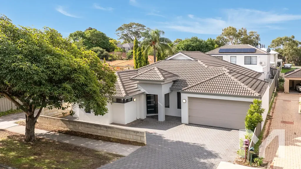 Ardross 5ห้องนอน You're Invited to... Low Maintenance Living in Ardross