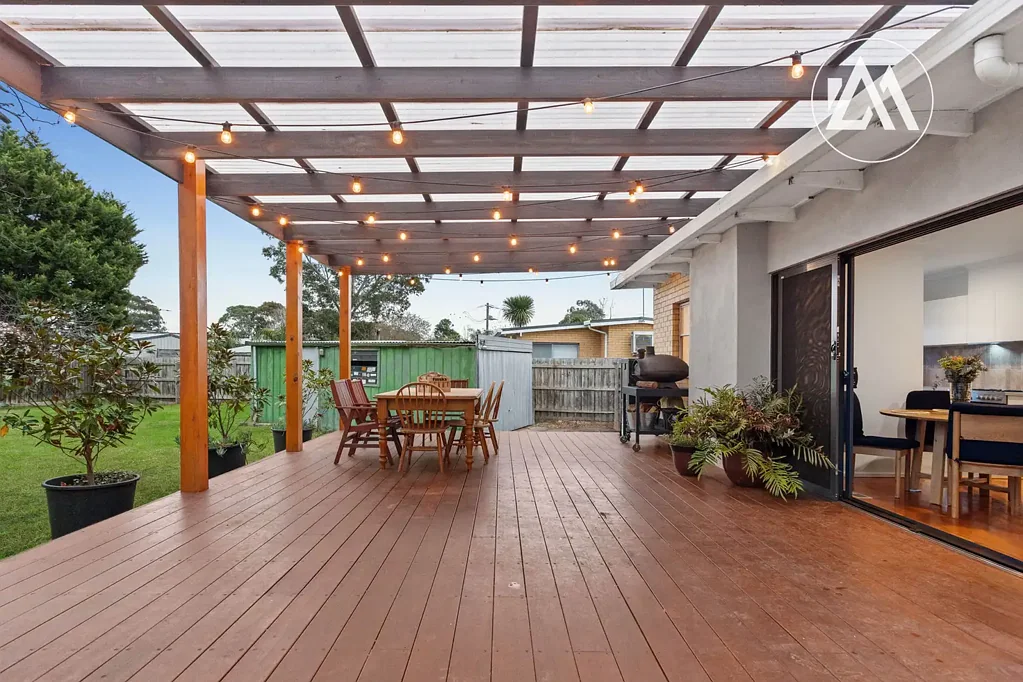 Frankston North 3房 一个娱乐家的梦想，兼具未来潜力 An Entertainer's Dream with Future Potential