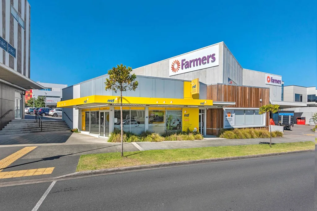 Stanmore Bay SILVERDALE STANDALONE STANDOUT