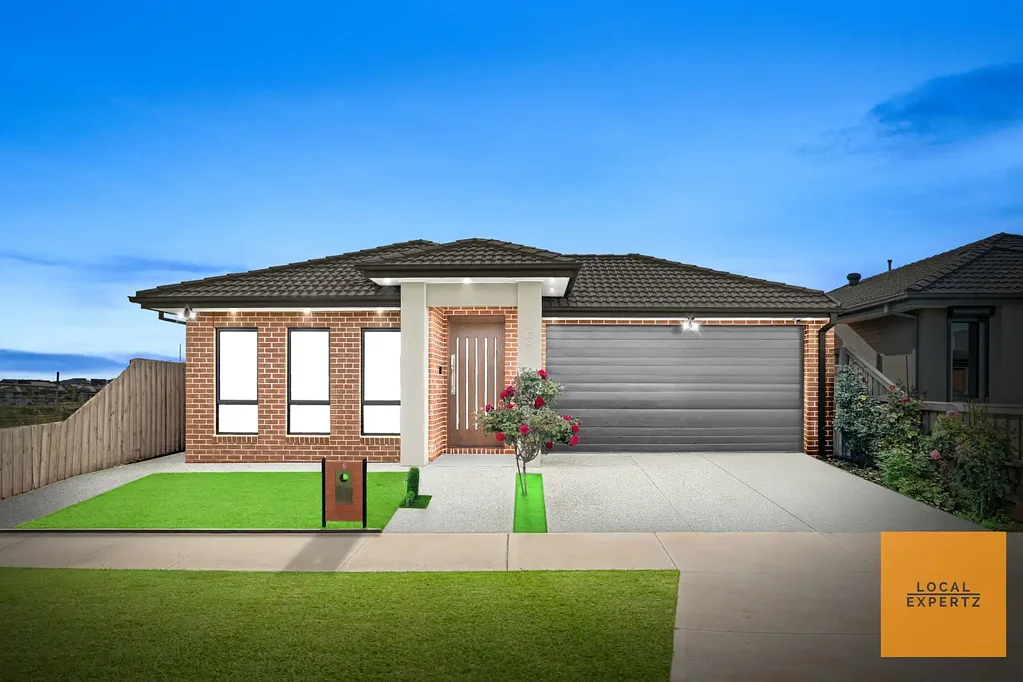 Fraser Rise 4ห้องนอน Luxury Family Living with Dual Kitchens & Multiple Living Zones!