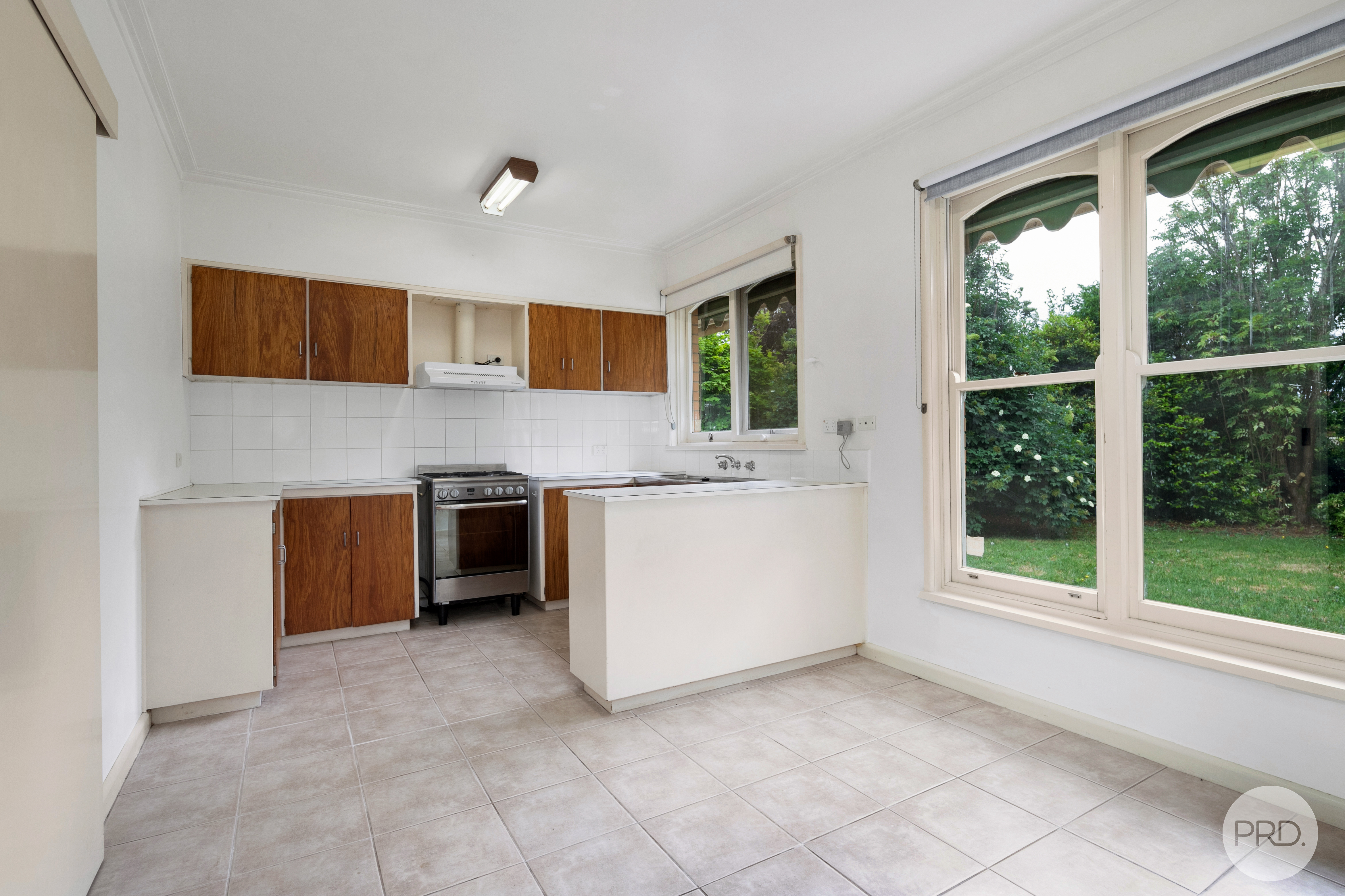 411 RUSSELL ST, NEWINGTON VIC 3350, 0 Kuwarto, 0 Banyo, House