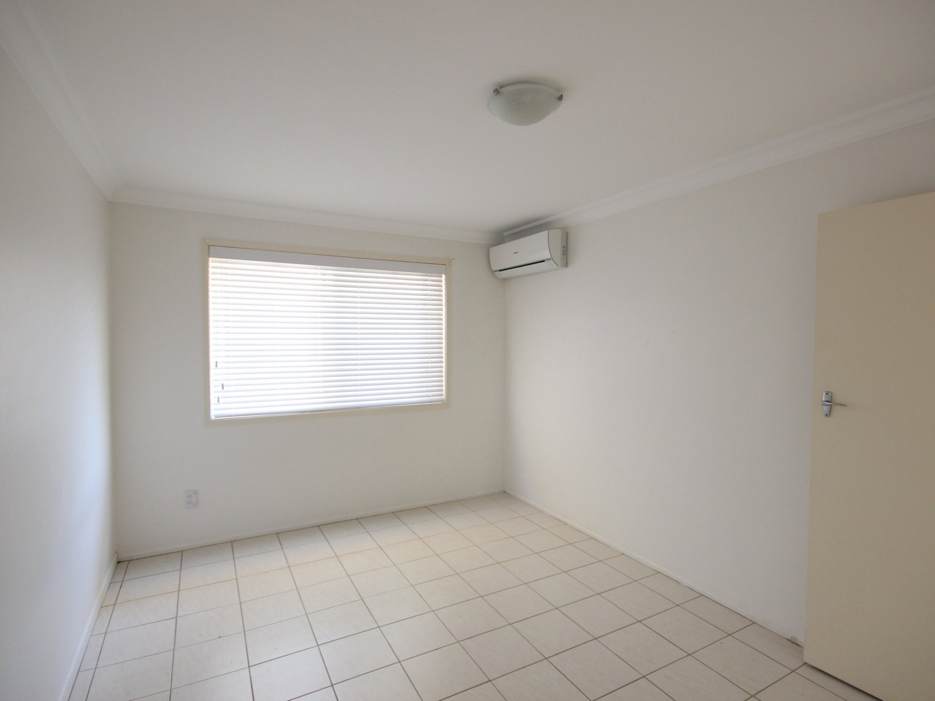 UNIT 4 7 WOODVILLE PL, ANNERLEY QLD 4103, 0 Schlafzimmer, 0 Badezimmer, Unit