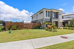 11 Hillgrove Street, Redland Bay
