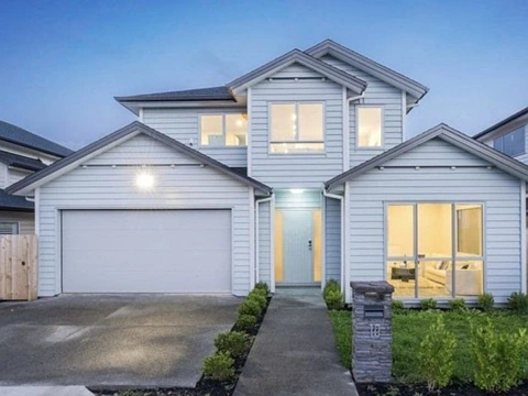 Karaka, 5 Bedroom
