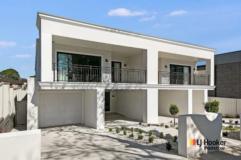 Padstow 5 Bedroom Entertainer�s Dream with Timeless Luxury � 15 Minute Walk to Padstow Station