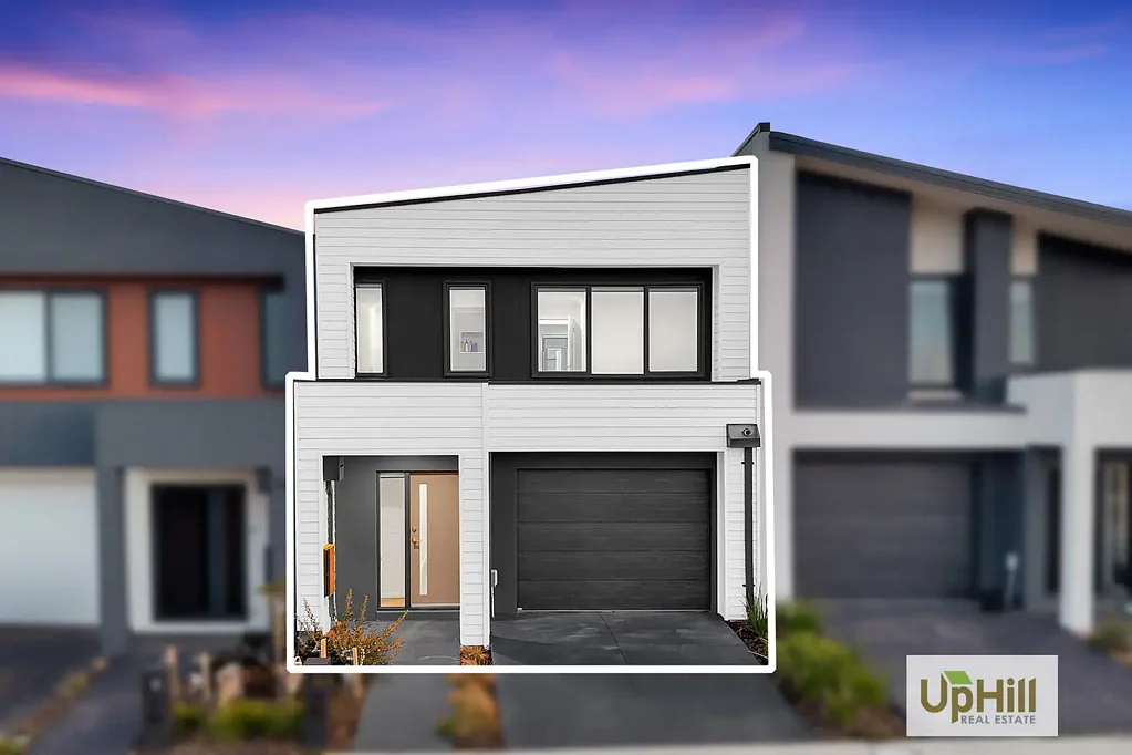 4 Borthwick Parade, Clyde North, VIC 3978