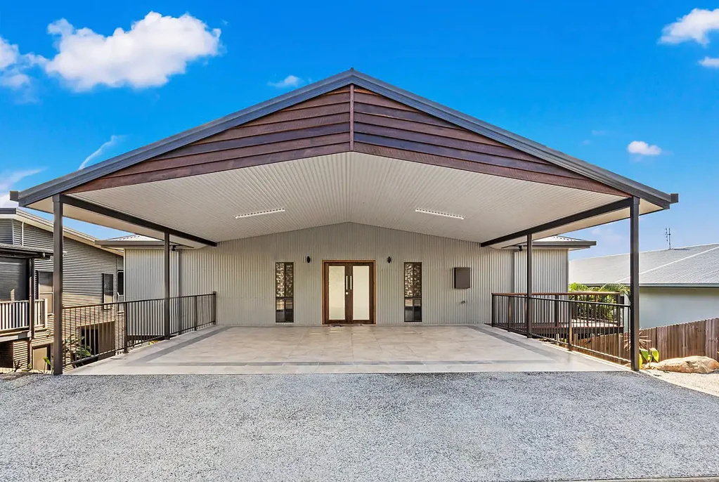 22 Whitehaven Crescent, Cannonvale, QLD 4802