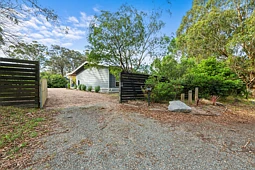 25 Lake Tyers Beach Road, Lake Tyers Beach