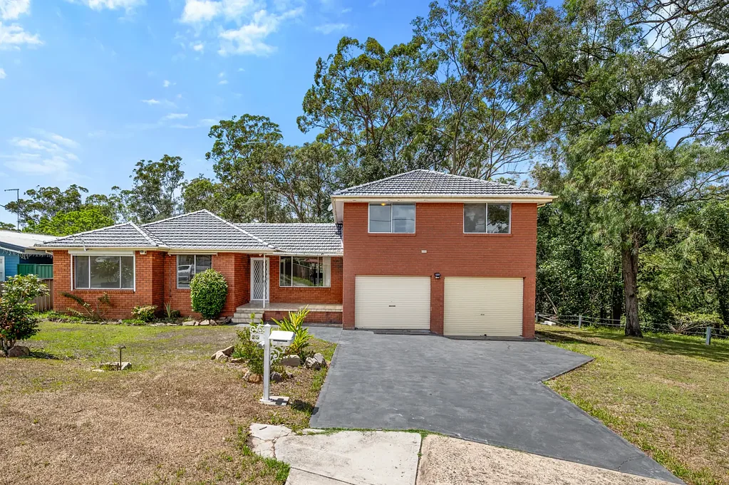 23 Canberra Crescent, Campbelltown, NSW 2560