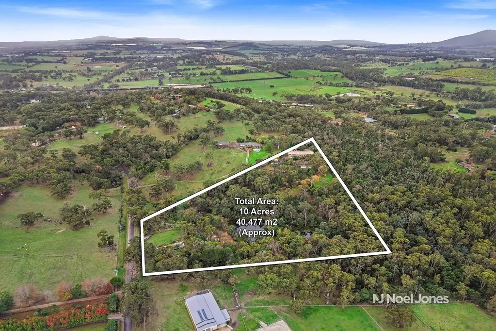 14 Cormilio Drive, Wandin North, VIC 3139
