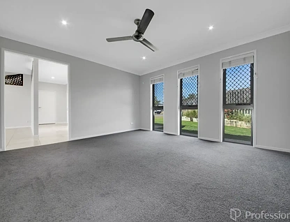 8 Keeling Court, New Auckland, QLD 4680, 4 Kuwarto, 3 Banyo, House