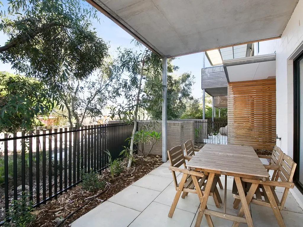 Partly Furnished - 2 Bedrooms - Ground Floor