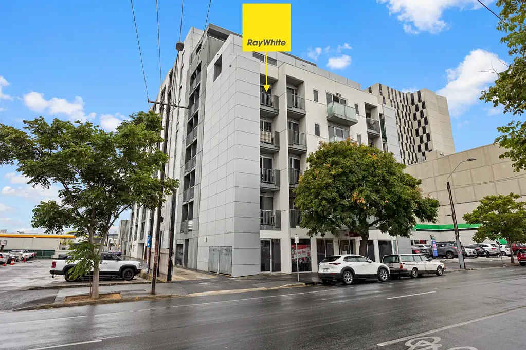 Adelaide 1房  High-Yield Investment and/or Low-Maintenance City Living.