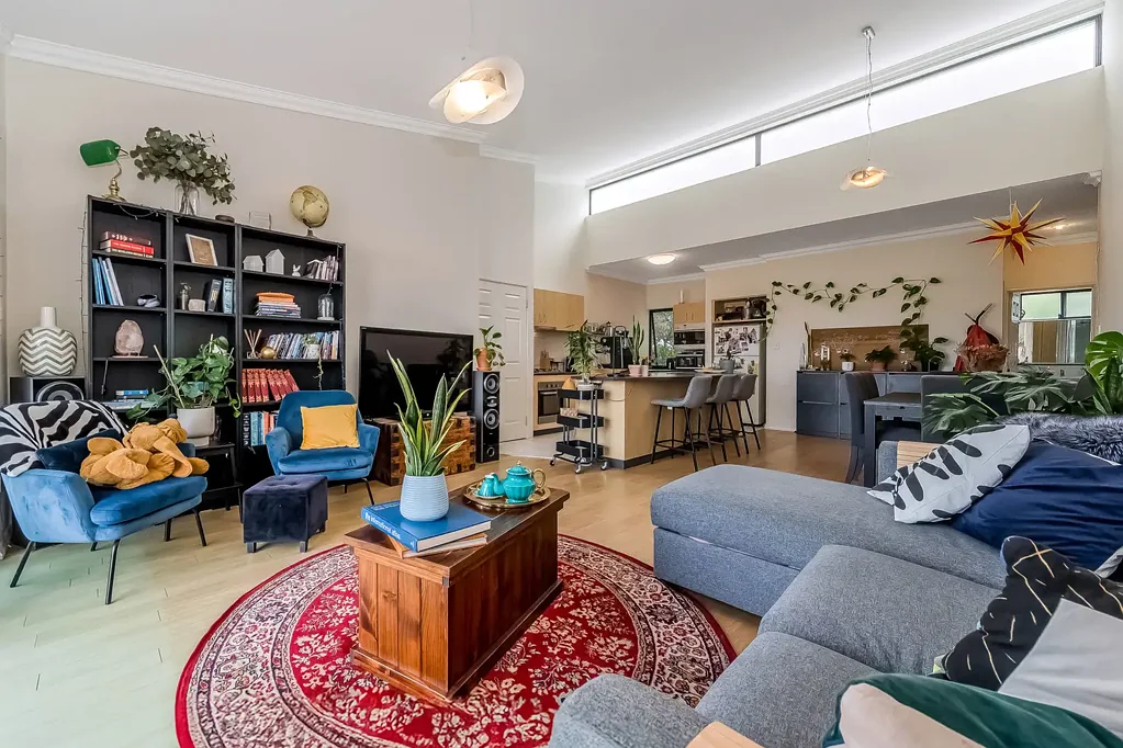 Highgate 2Moenga Penthouse-Style Living with Spectacular City Views in Highgate