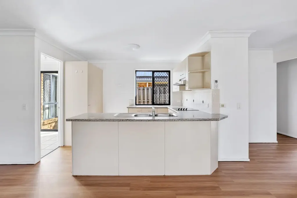 4 BED FAMILY HOME IN TAIGUM