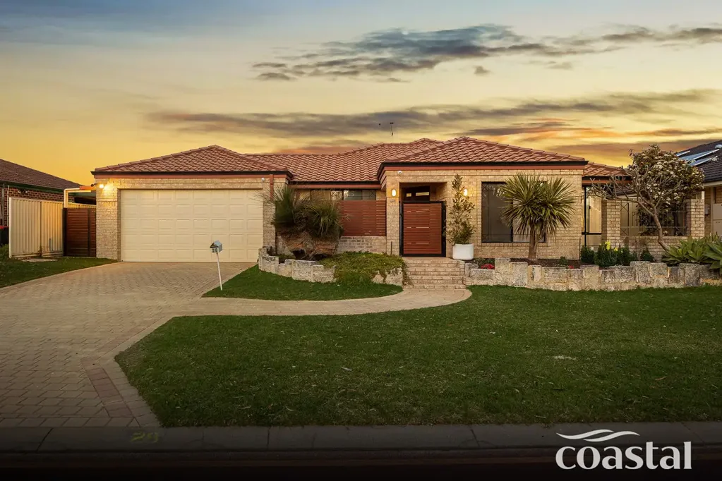 Singleton 3房  Family Space, Poolside Living and a Powered Workshop