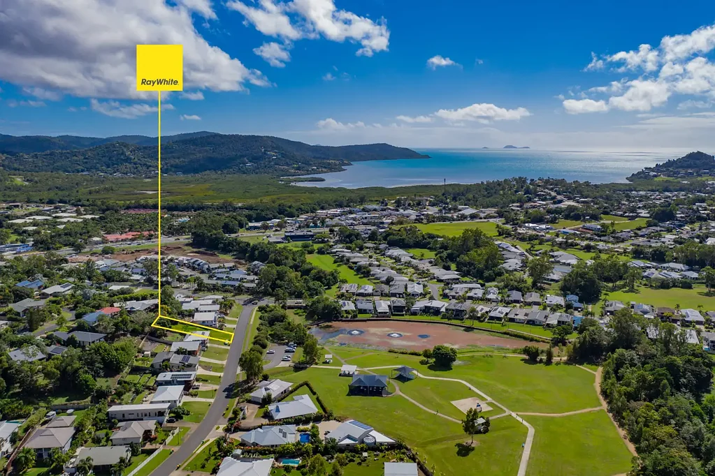 Cannonvale  SOLD By Nichole Kinnish & Hannah Devine