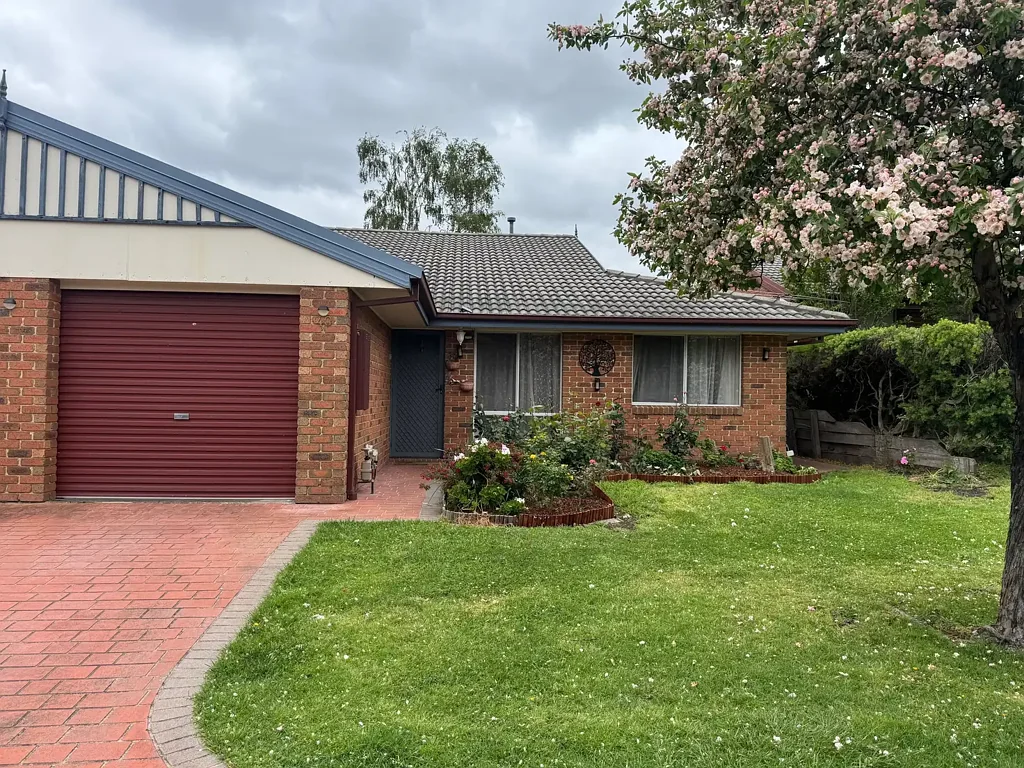 Charming Residence Near Forest Hill Chase