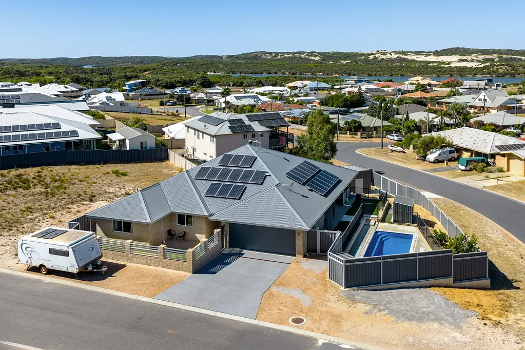 2 Hampshire Drive, Cape Burney, WA 6532