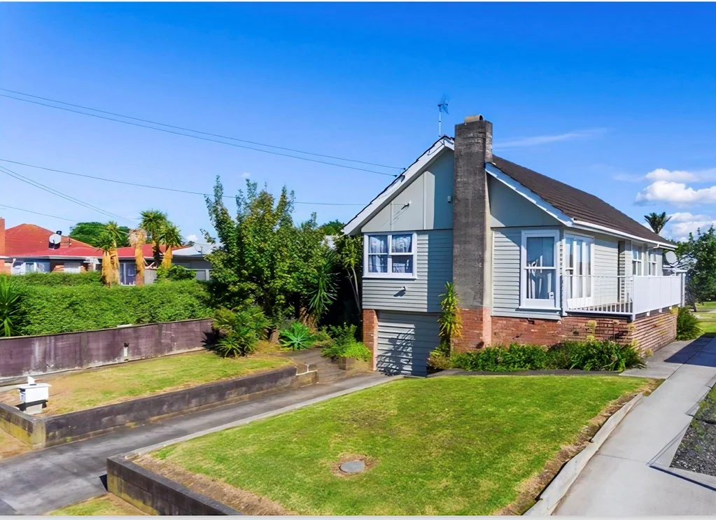 Manurewa 5 Bedroom HIGH-DENSITY GOLDMINE  DUAL INCOMES ON 822m²