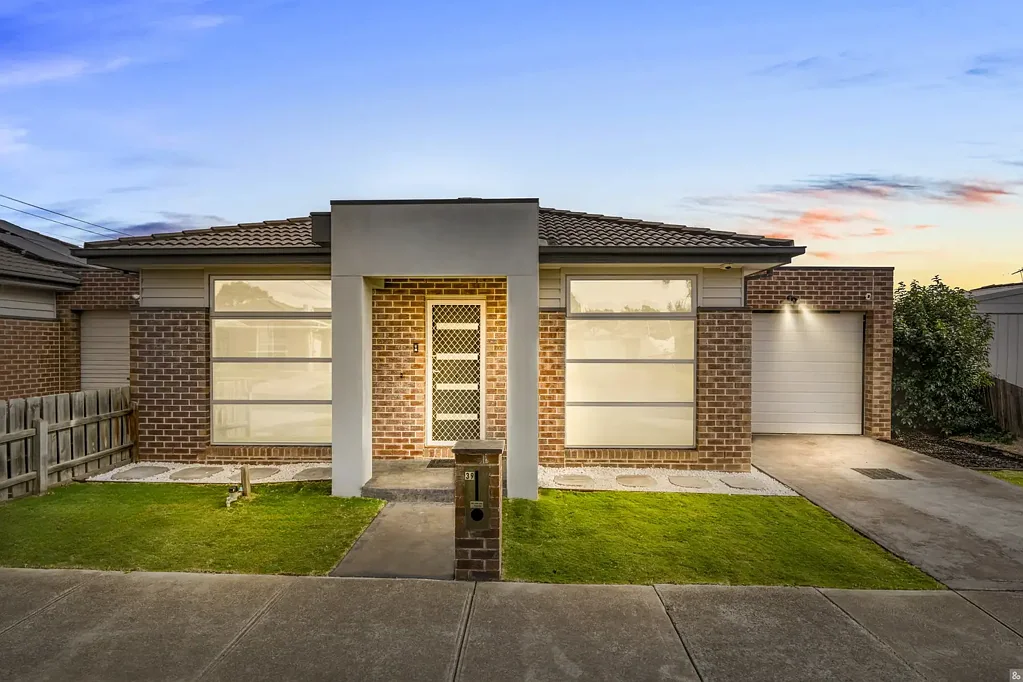 Epping 3房 优越地段，完美设计 Prime Location And Styled To Perfection