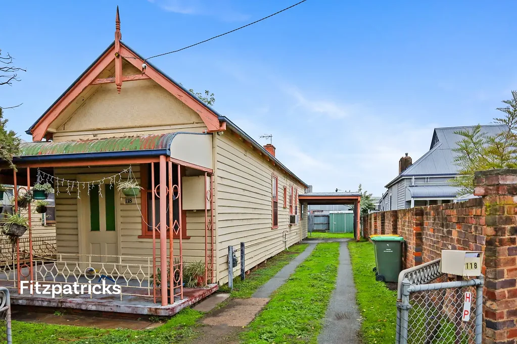 Charming Tarcutta Street Home