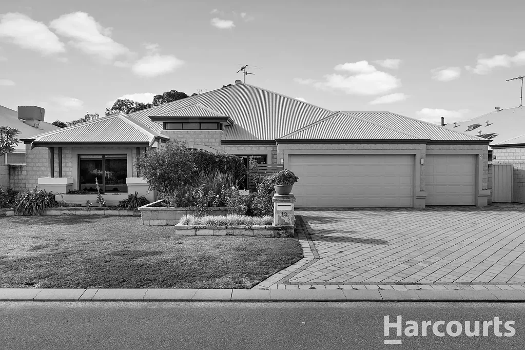 13 Carnarvon Way, Erskine, WA 6210