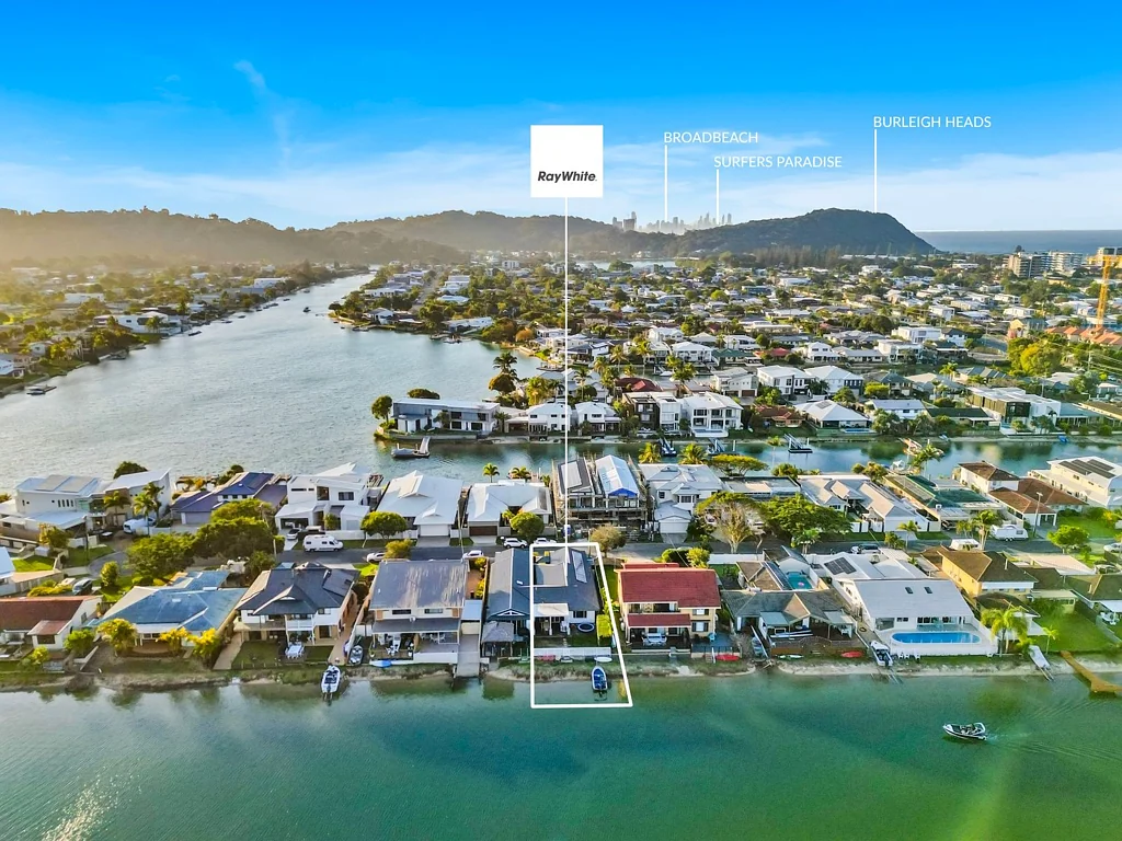 1/24 Barracuda Court, Palm Beach, QLD 4221