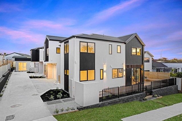 60A,B,D Lewisham Street, Highland Park, Manukau City