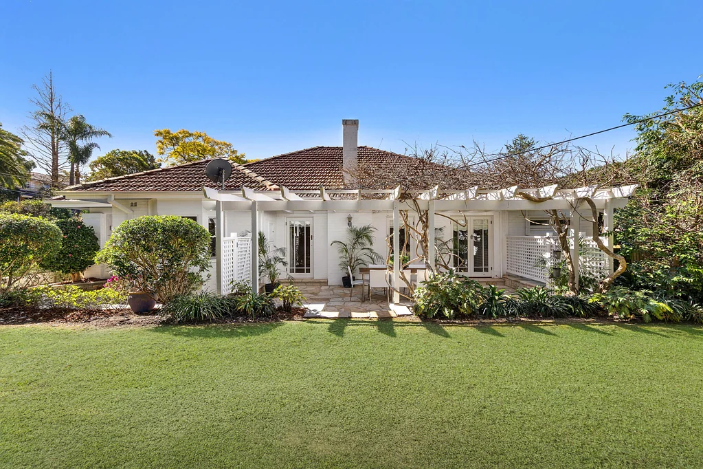 Killara 3房 东区黄金地段的魅力与潜力 Charm and potential in a prestige east-side locale