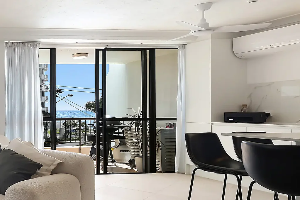 Main Beach 2બેડરૂમ Brand New Luxe Renovation | Direct Ocean Views | Big Balcony