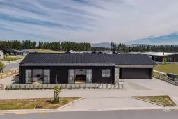 2 Pinn Street, Lake Hawea