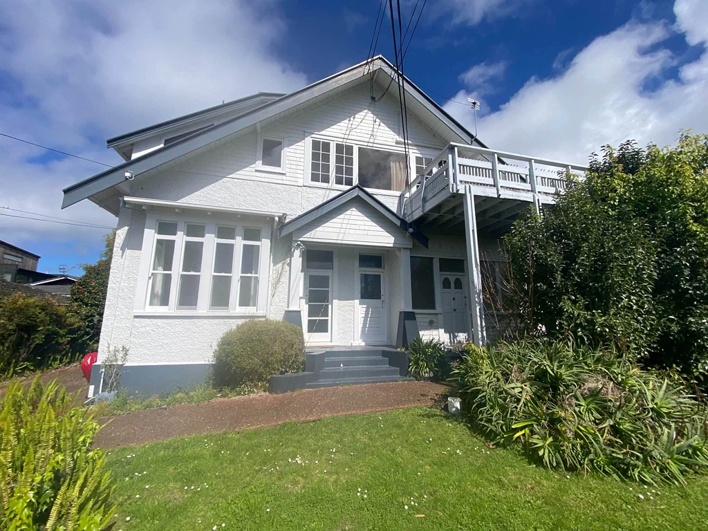 4 Bedroom, Mt Eden ****6 months fixed term onl...