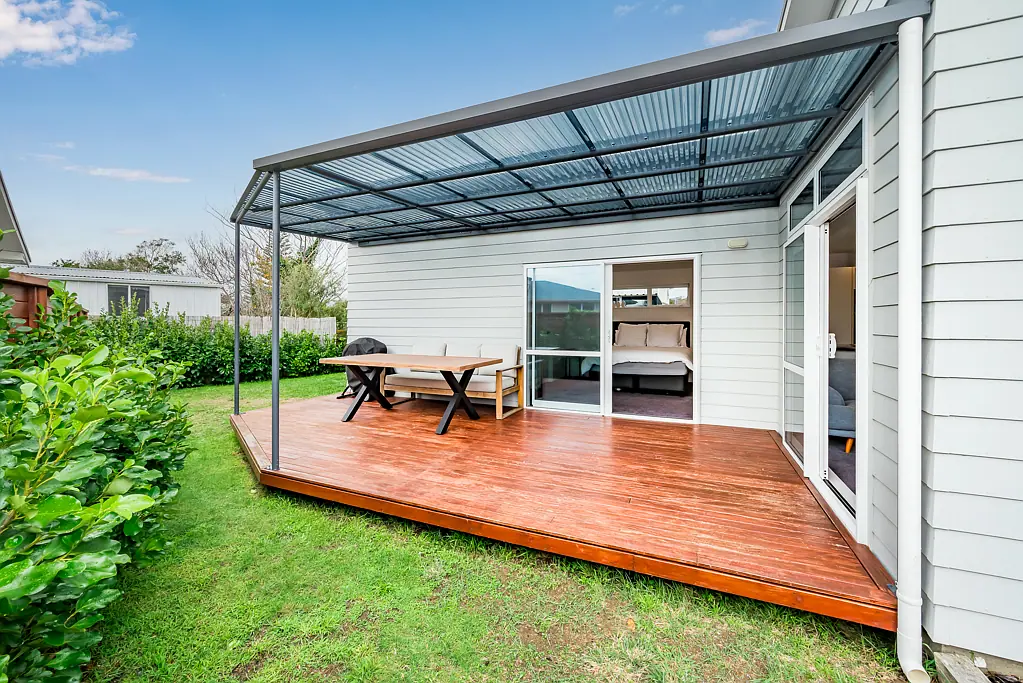 Paraparaumu Beach 3 Bedroom No Renos, No Fuss, And Zoned To Win!