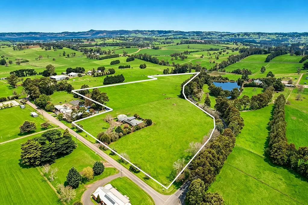 Lardner Picturesque Lardner Lifestyle 18 Acre Farmlet