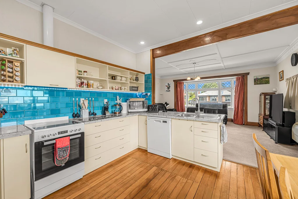 Gore 3chambre Convenient Location with Character Charm