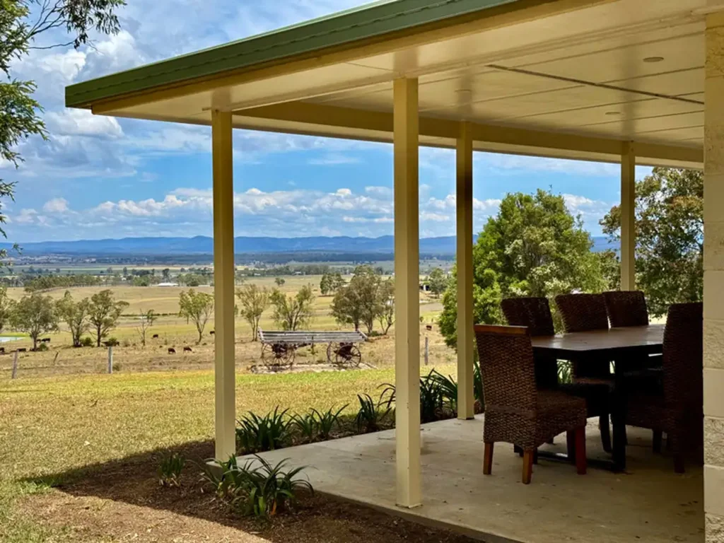 Mount Tabor  Spacious family home with commanding views to the Border Ranges - 5mins from town!