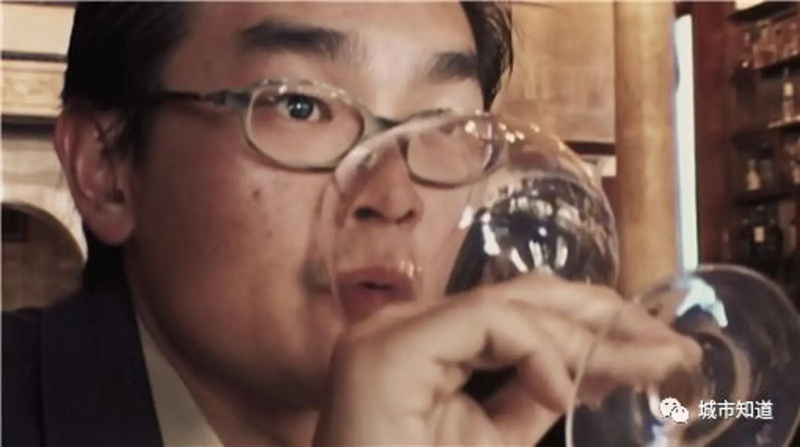 厉害|惊为天人的华裔品酒天才，将无数外国名流骗得团团转，他背后隐藏着怎样的秘密？
