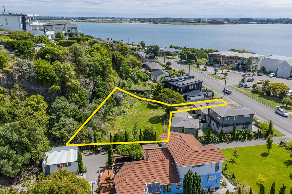22 McCormacks Bay Road, Mount Pleasant, Christchurch, Canterbury
