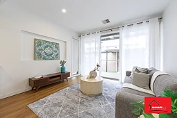 30 MORNINGTON STREET, Amaroo