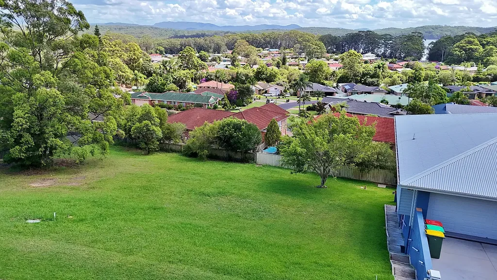 Lakewood Prime Vacant Land in Prestigious Fairwinds Estate, Lakewood