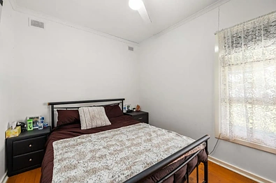 卧室 - 5 St Leonard Crescent, Elizabeth Downs, SA 5113